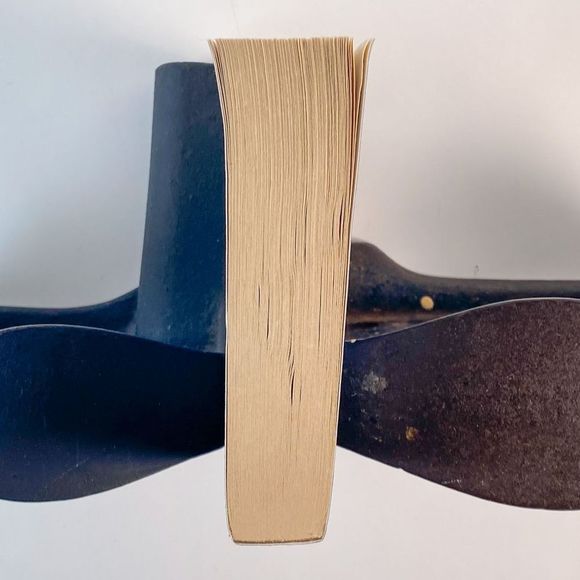 2/$25 - The Devil's Edge by Stephen Booth - Picture 11 of 14